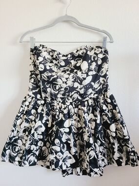 Forever 21 Black and White Floral Strapless Tunic